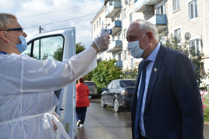 Депутат Государственного совета РТ шестого созыва Камиль Нугаев проголосовал в Спасском районе