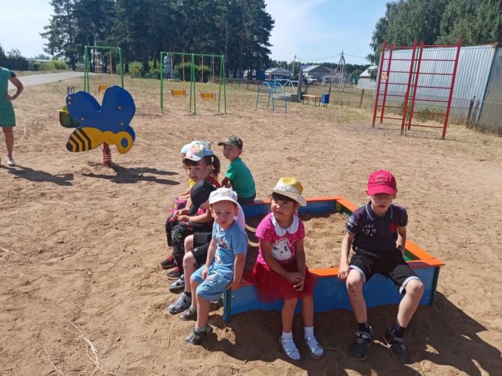 В посёлке Приволжский открылась новая детская площадка