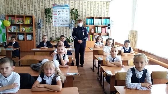 Сотрудники ГИБДД провели беседы в школах Спасского района
