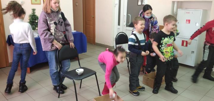 Игровую программу «Весёлое Рождество» провели для детей в Полянском Доме культуры