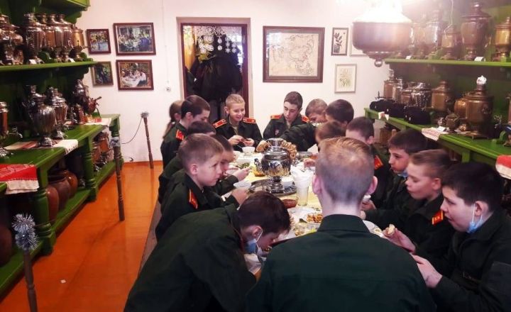 Болгарские кадеты побывали на экскурсии в музее «Болгарское чаепитие»