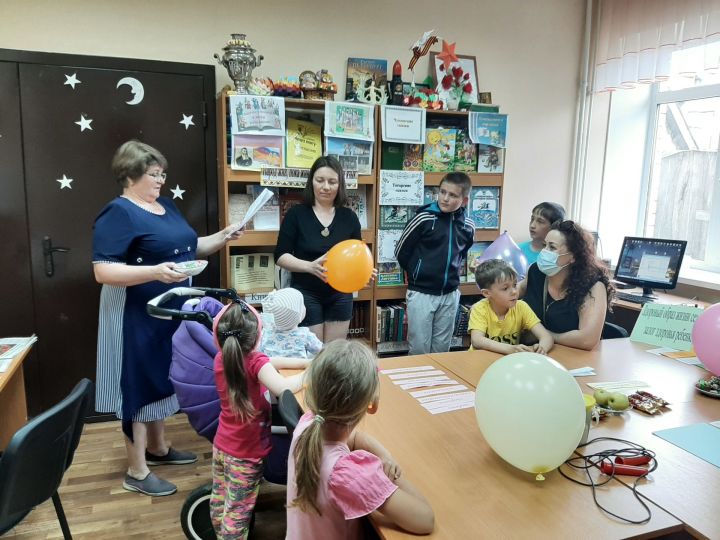 В Иж-Борискинской библиотеке прошёл конкурс «Здоровый образ семьи - залог здоровья ребёнка»