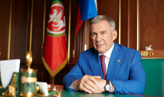 Президент РТ Рустам Минниханов поздравил татарстанцев с Днём России