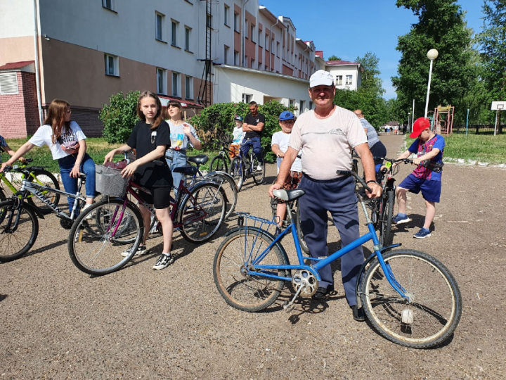 В лагере труда и отдыха второй городской школы прошел велопробег
