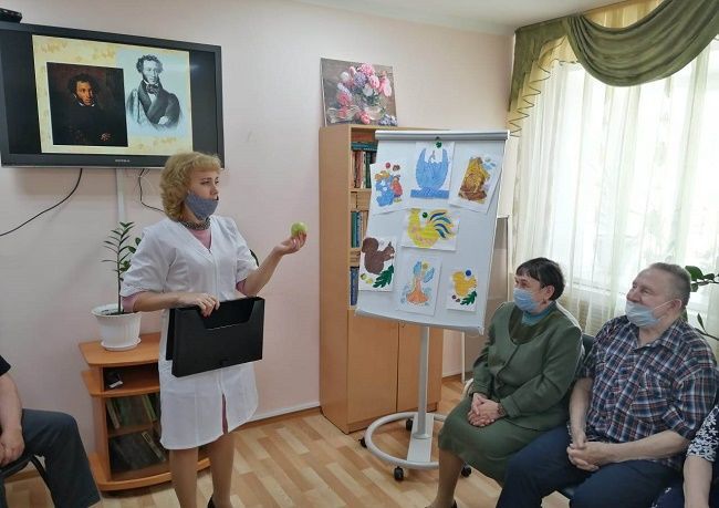 В Спасском ДИПИ прошло культурное мероприятие «Поговорим о Пушкине»