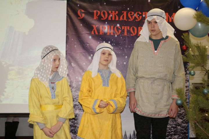 Ученики воскресной школы Болгара провели рождественский концерт