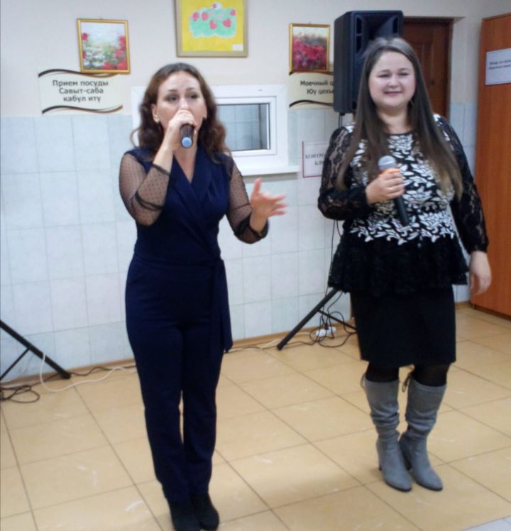В Спасском ДИПИ состоялся концерт «А в сердце молодость поёт»