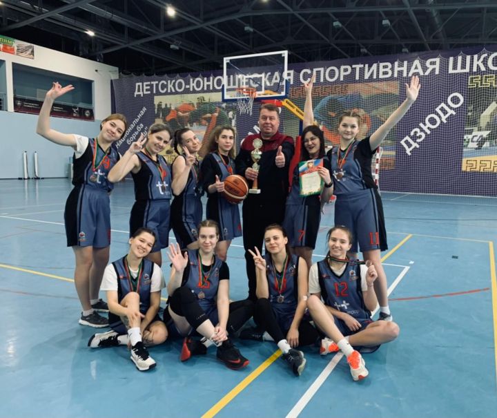 Баскетболистки Спасского района заняли третье место в сельской спартакиаде