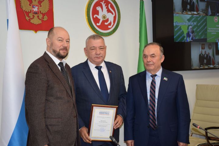 Глава Спасского района удостоился Почётной грамоты