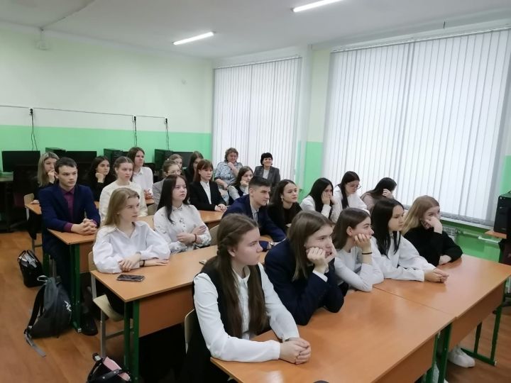 В школах Спасского района прошёл «Урок цифры» «Облачные сервисы для жизни»