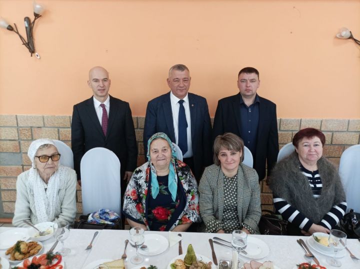 В Болгаре провели праздничное мероприятие для людей с ограниченными возможностями здоровья