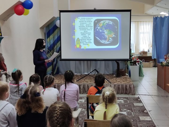 Для воспитанников Дома детского творчества проведена лекция "Дорога в космос"