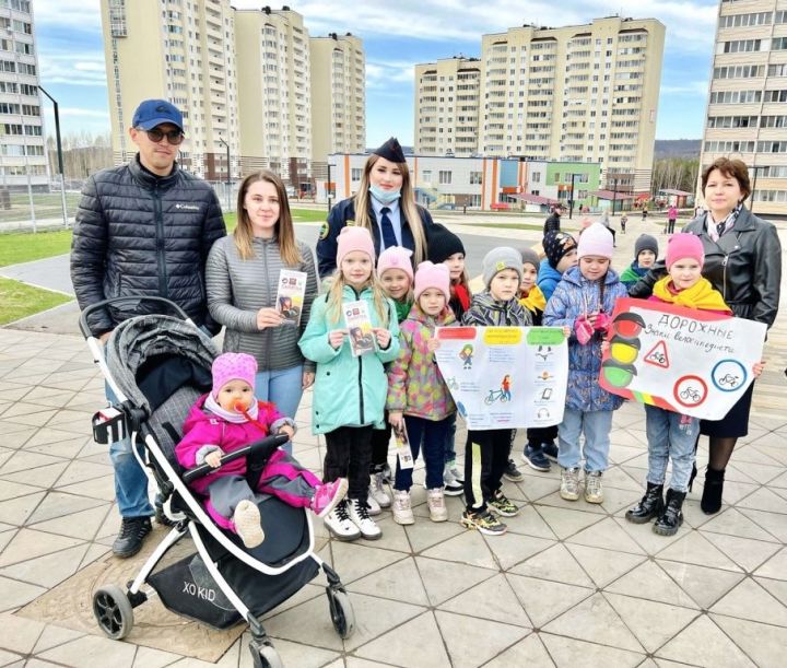 В Татарстане автоинспекторы провели мастер-класс по безопасной езде на велосипедах и самокатах