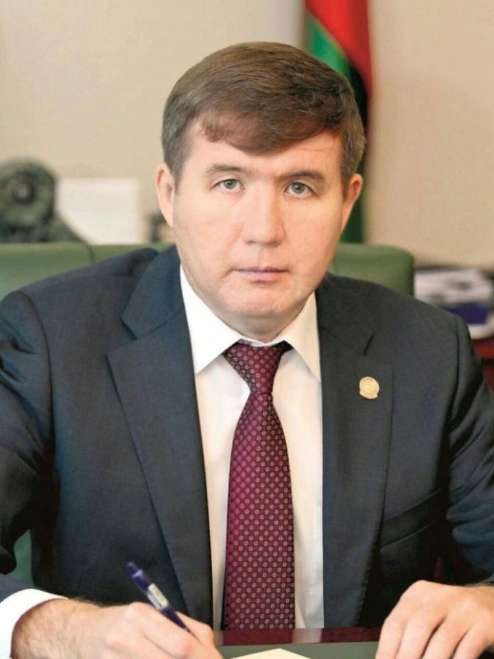 Заместитель Премьер-министра РТ &nbsp;Мидхат Шагиахметов поздравил предпринимателей с праздником