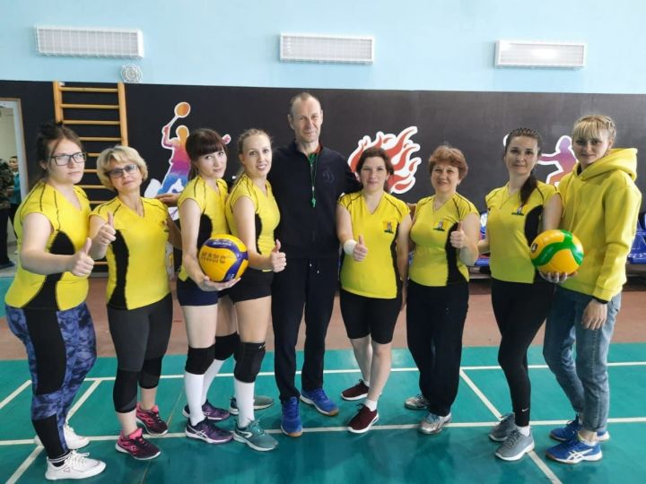 Муниципальные служащие Спасского района приняли участие в спартакиаде по волейболу