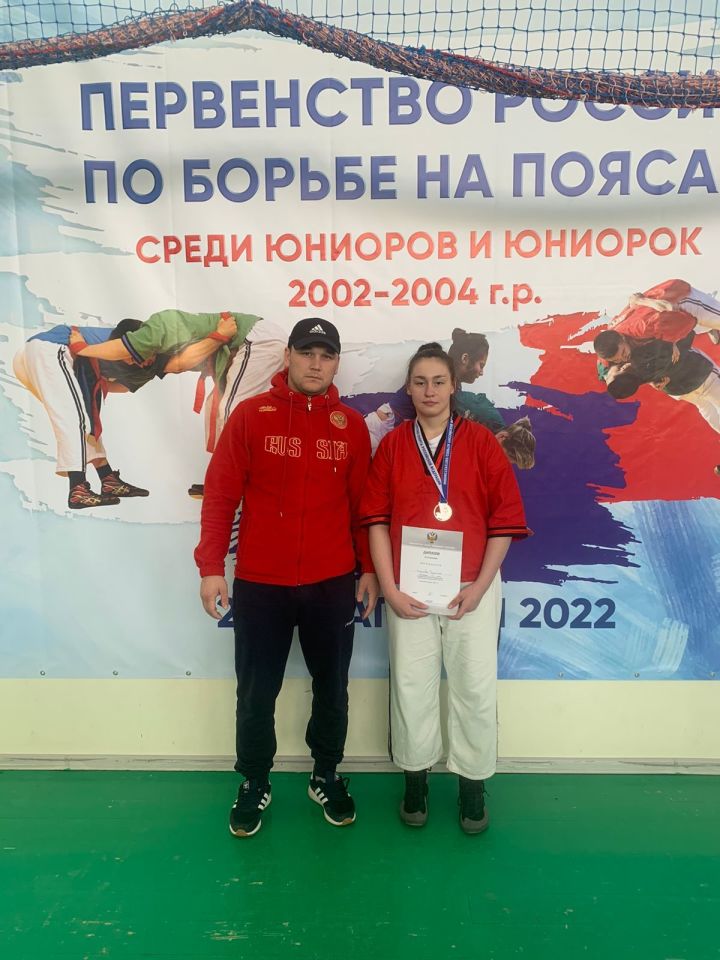 Спасская спортсменка стала победителем в Первенстве России по борьбе на поясах