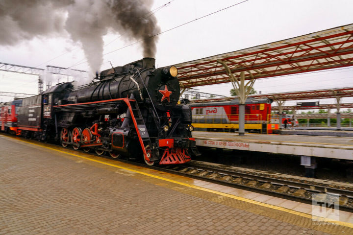 В Казани запустили экскурсионный ретро-поезд
