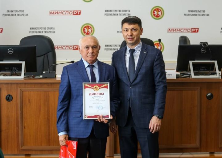 Ахтам Валиахметов награждён памятной медалью 90-летия ГТО