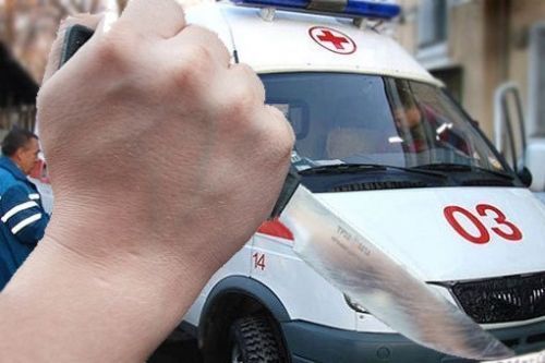 В Татарстане таксист ударил пешехода ножом