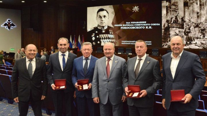 Четверо жителей Татарстана удостоились медали «За вклад в укрепление обороны России»