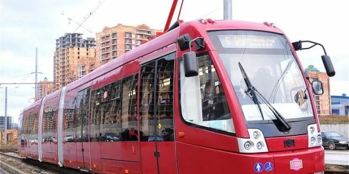 Из-за массового ДТП в Казани временно остановлено движение трамваев у ж/д вокзала