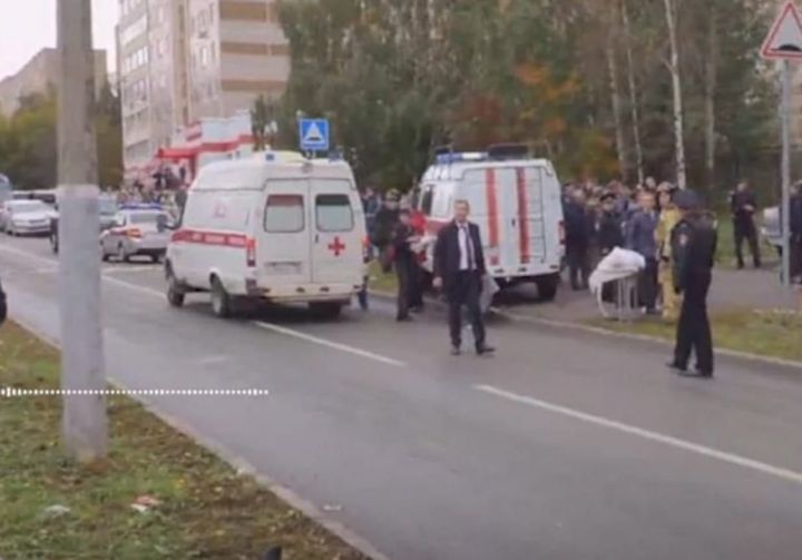 Пятеро детей погибли в результате стрельбы в школе Ижевска