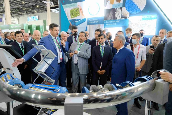 Президент РТ Рустам Минниханов посетил стенд ПАО «Транснефть» на выставке «TatOilExpo-2022»