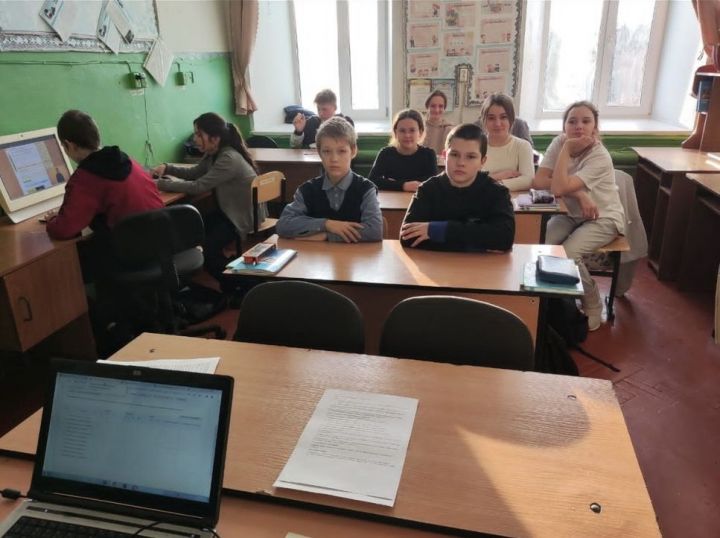 В Антоновской школе прошёл «Урок цифры»