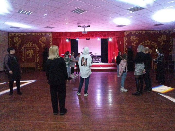 В Спасском РДК состоялась первая за много лет дискотека