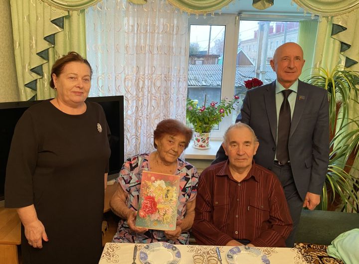 Житель Болгара Николай Юрков отметил 90-летний юбилей