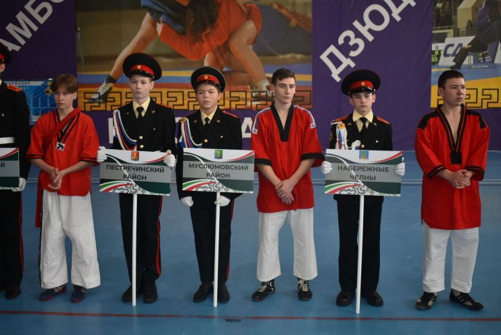 В Болгаре проходит первенство Республики Татарстан по борьбе на поясах