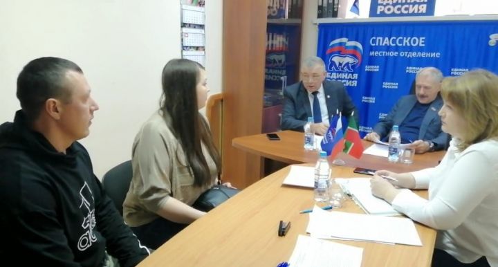 В Болгаре депутат Госсовета РТ Фоат Валиев провёл приём граждан