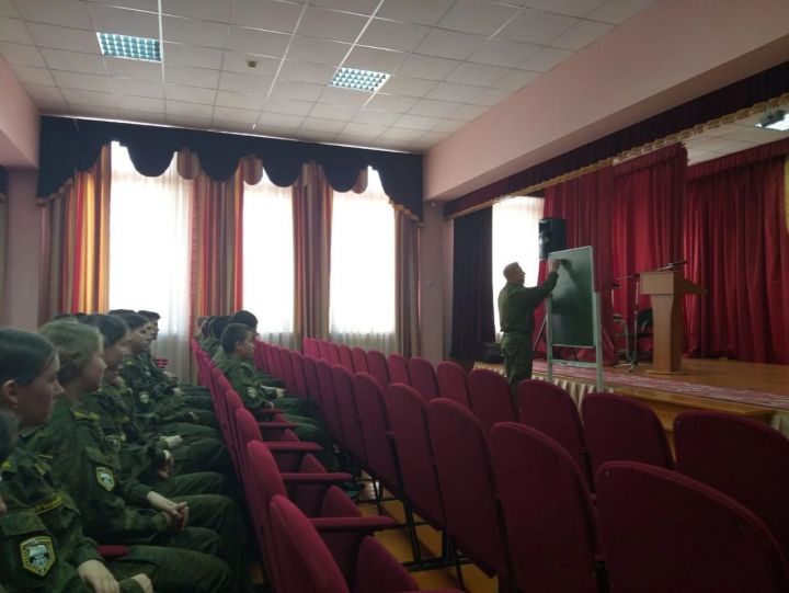 Болгарские кадеты ознакомились с историей Вооружённых сил России