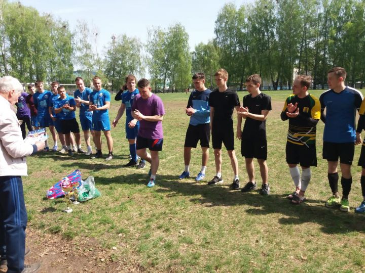 Футболисты из Болгара заняли призовое место в «Турнире четырёх»