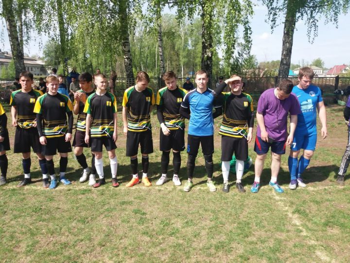 Футболисты из Болгара заняли призовое место в «Турнире четырёх»