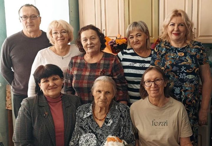 Жительница Болгара Анна Барановская отметила 90-летний юбилей