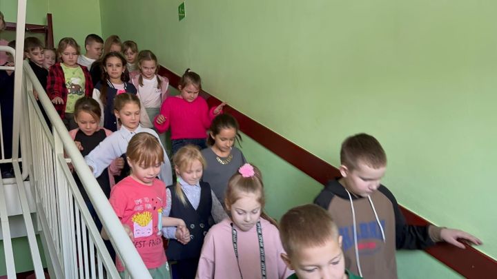 В Болгарской второй школе прошла учебная эвакуация