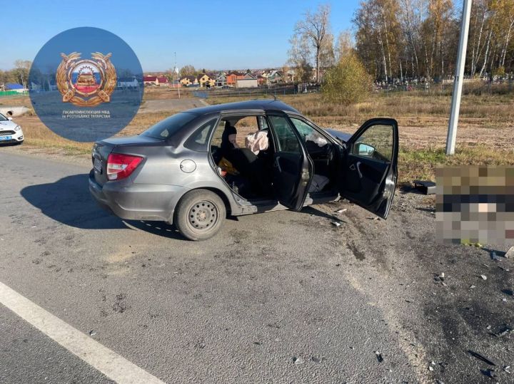 В лобовом столкновении на М7 в Татарстане погиб водитель Лады