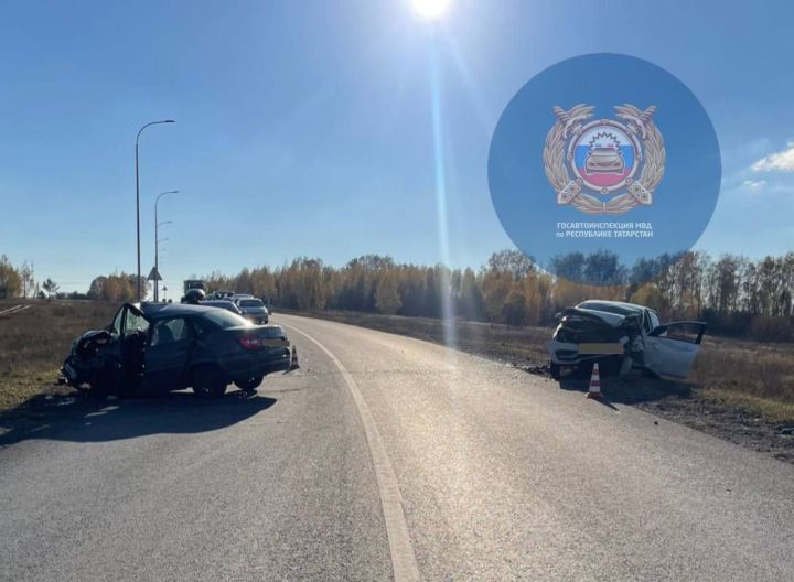 В лобовом столкновении на М7 в Татарстане погиб водитель Лады