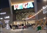 В Казани экстренно эвакуируют посетителей торгового центра «Мега»