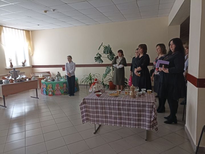 В Болгарской школе №2 состоялся районный семинар для учителей истории и обществознания
