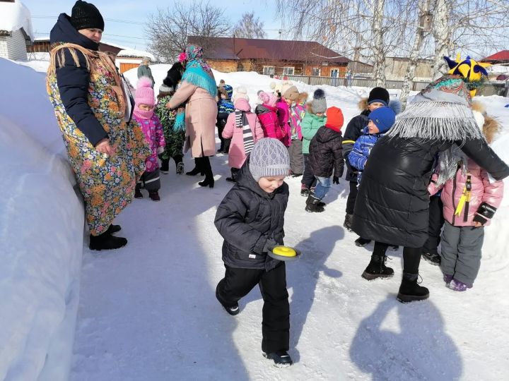 В детском саду «Антошка» отметили масленицу