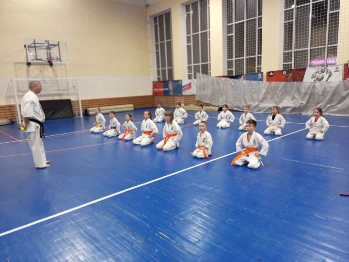 В Болгаре прошла аттестация на соответствующие пояса (КЮ) по каратэ