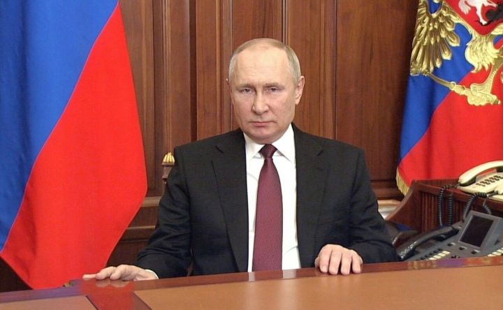 Путин: «Женщины способны преображать мир своей красотой, мудростью и душевной щедростью»