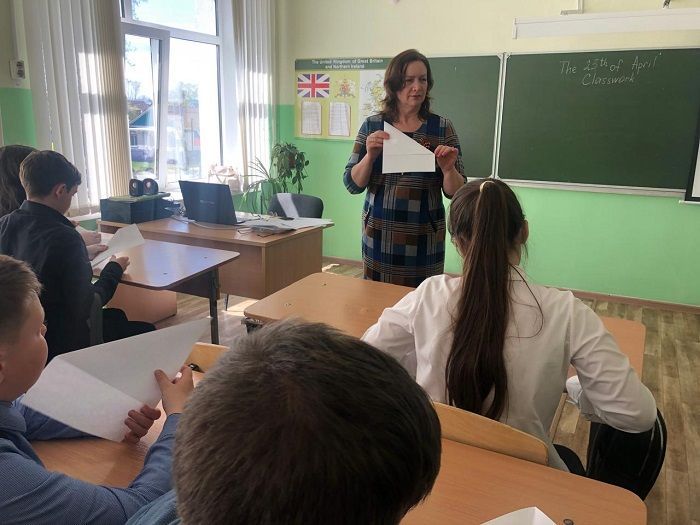 Для пятиклассников Болгарской школы №1 состоялась лекция-беседа, посвящённая героям ВОВ