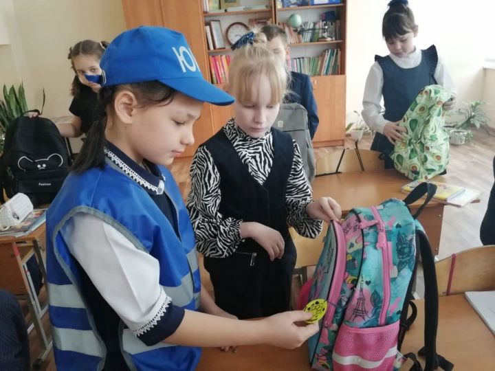 В Болгарской санаторной школе-интернате состоялась акция «Засветись в темноте»