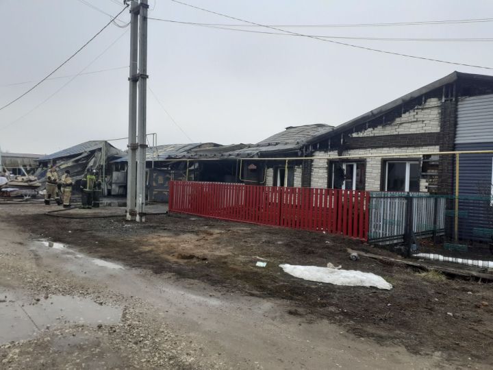 В Болгаре произошёл крупный пожар