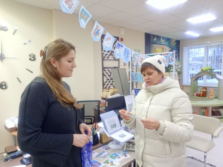 Ретро-акция «Новогодний привет из СССР» прошла в Центральной библиотеке Болгара