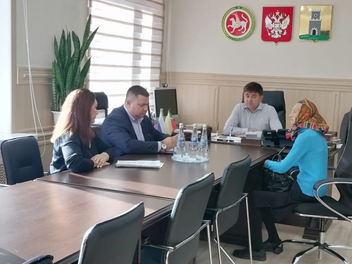 Глава Спасского района провел первый личный прием граждан в новой должности