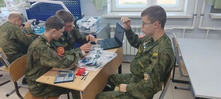 В кадетской школе Болгара определили лучших операторов БПЛА